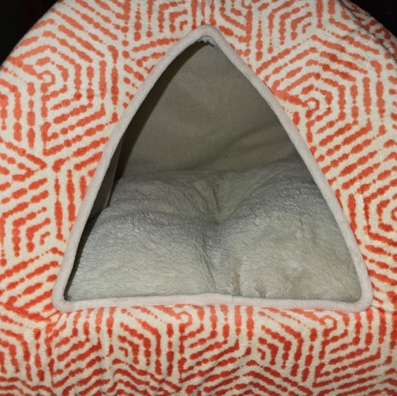 Cat bed with pillow insert - Picture 3 of 4